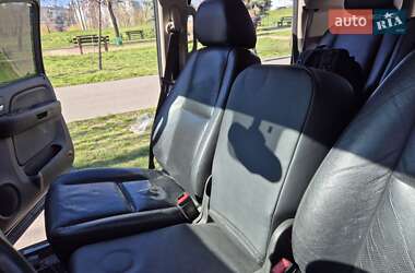 Внедорожник / Кроссовер GMC Yukon 2006 в 