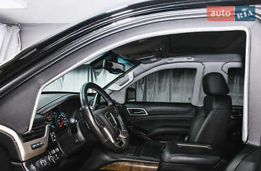 Внедорожник / Кроссовер GMC Yukon 2018 в 