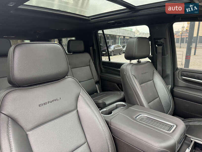 Внедорожник / Кроссовер GMC Yukon 2022 в Киеве