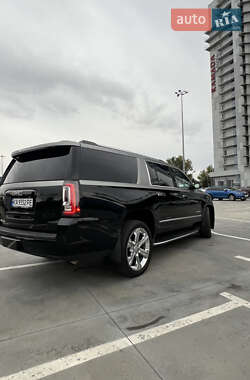 Внедорожник / Кроссовер GMC Yukon 2017 в 