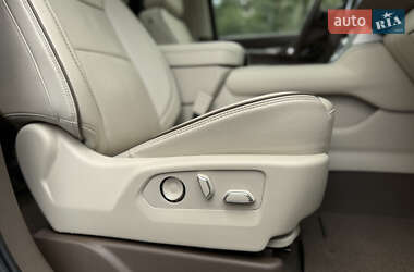 Позашляховик / Кросовер GMC Yukon 2021 в 