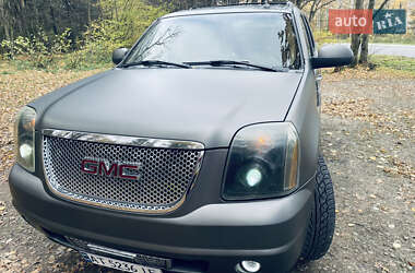 Внедорожник / Кроссовер GMC Yukon 2006 в Ивано-Франковске