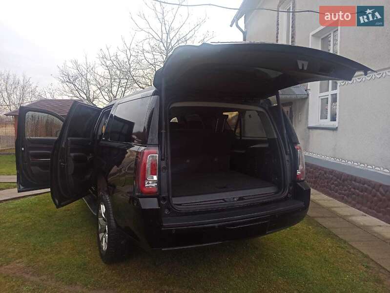 Позашляховик / Кросовер GMC Yukon 2017 в Стрию
