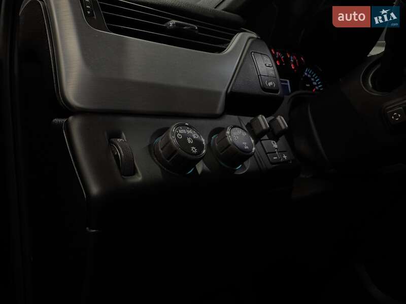 Внедорожник / Кроссовер GMC Yukon 2018 в Киеве