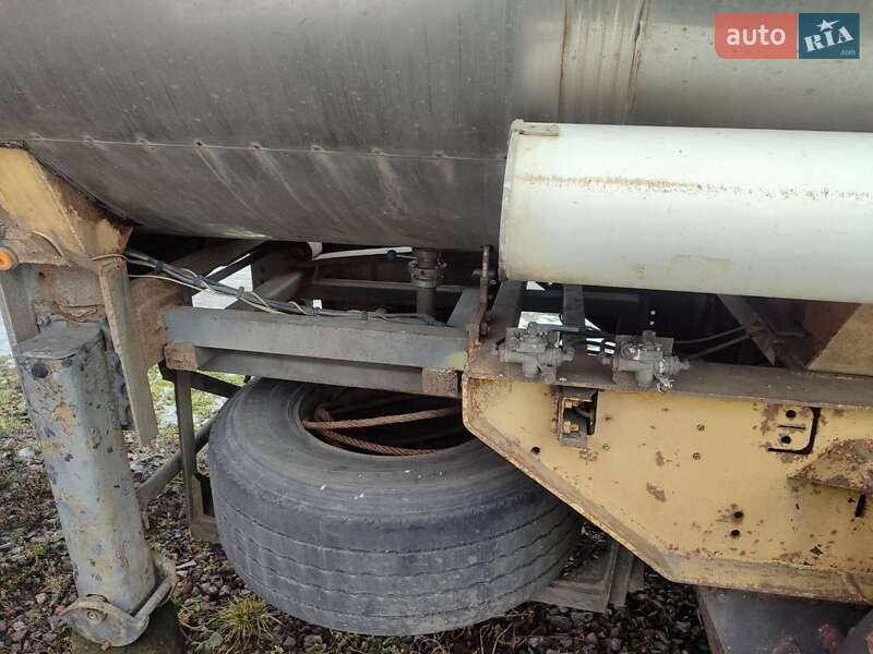 Цистерна напівпричіп GOFA X 1973 в Лохвиці