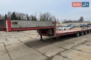 Низкорамная платформа Goldhofer STN 1994 в Долине