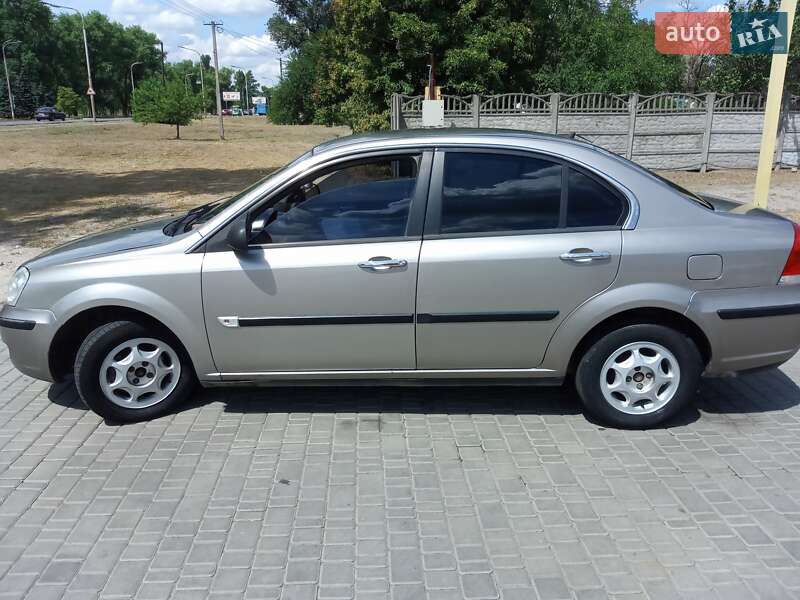 Седан Hafei Saibao 2008 в Павлограді