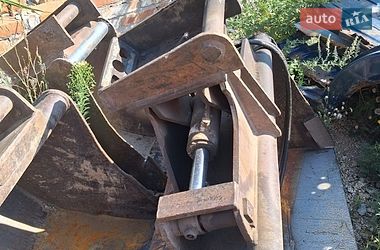Гусеничный экскаватор Hanix SB30 1994 в Кропивницком