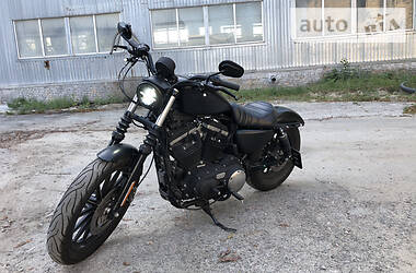 Мотоцикл Чоппер Harley-Davidson 883 Iron 2017 в 
