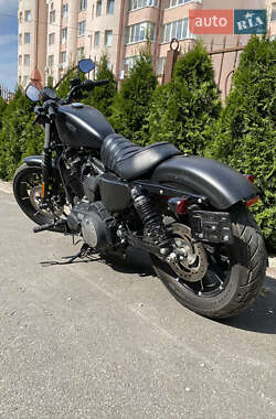 Мотоцикл Чоппер Harley-Davidson 883 Iron 2016 в 