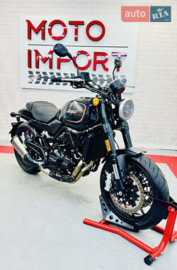 Мотоцикл Чоппер Harley-Davidson 883 Iron 2024 в 