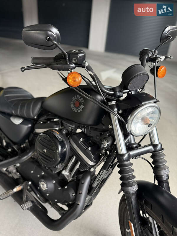 Боббер Harley-Davidson 883 Iron 2022 в Ровно