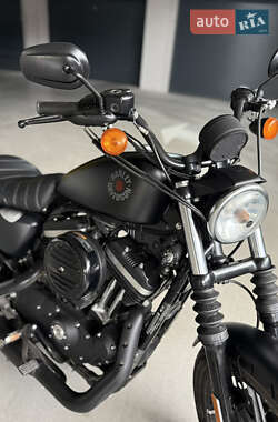 Боббер Harley-Davidson 883 Iron 2022 в 