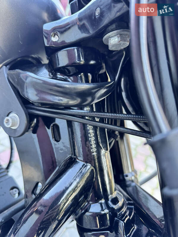 Боббер Harley-Davidson 883 Iron 2017 в Луцьку