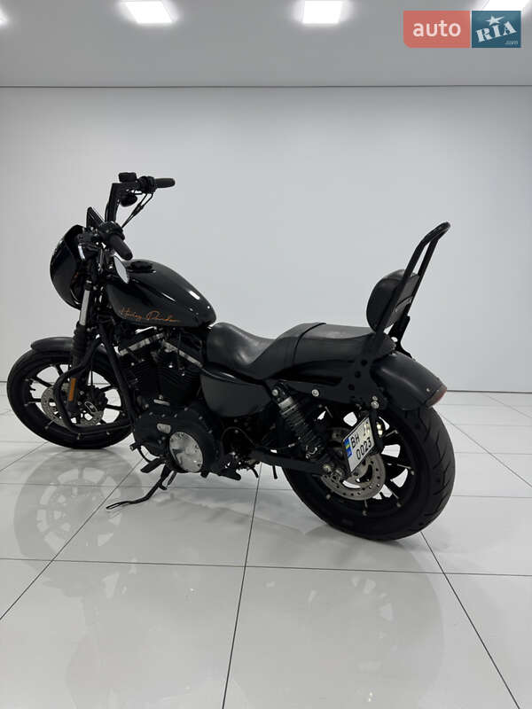Боббер Harley-Davidson 883 Iron 2016 в Одессе фото 6 Боббер Harley-Davidson 883 Iron 2016 в Одессе