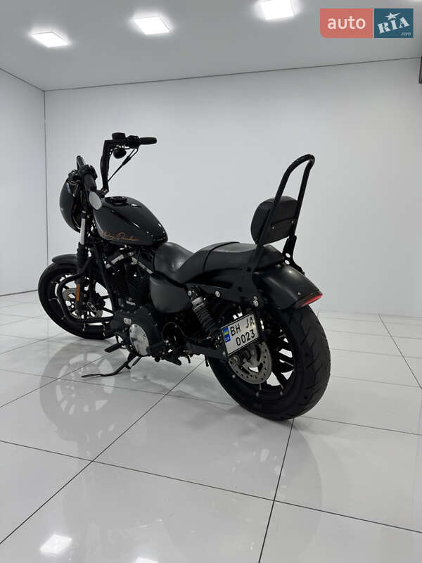 Боббер Harley-Davidson 883 Iron 2016 в Одессе фото 14 Боббер Harley-Davidson 883 Iron 2016 в Одессе