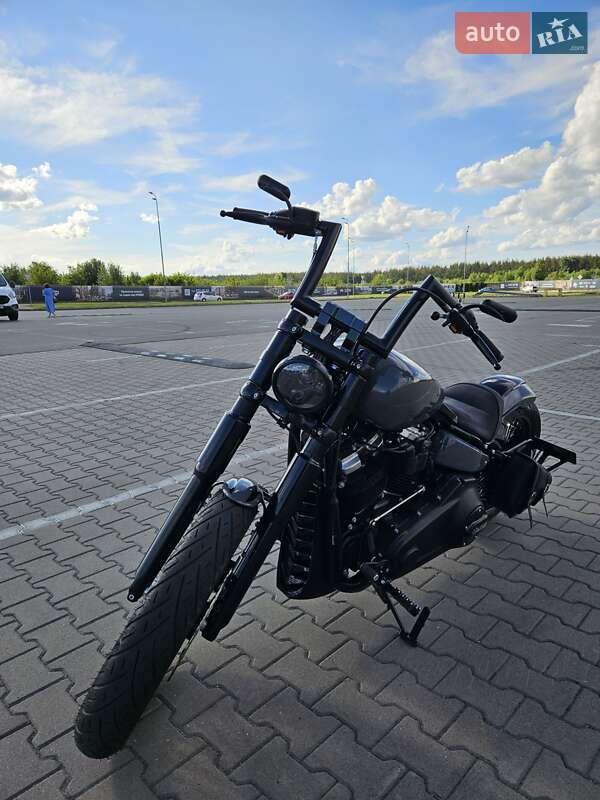 Боббер Harley-Davidson Custom 2020 в Киеве фото 3 Боббер Harley-Davidson Custom 2020 в Киеве