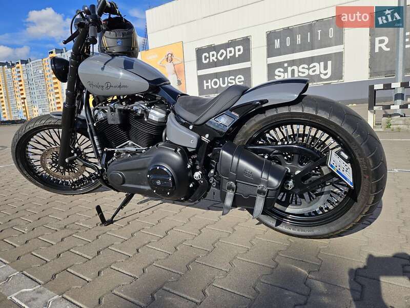 Боббер Harley-Davidson Custom 2020 в Киеве фото 15 Боббер Harley-Davidson Custom 2020 в Киеве