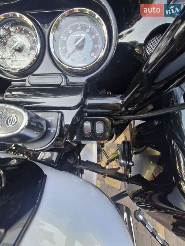 Мотоцикл Круизер Harley-Davidson CVO Road Glide 2012 в Киеве фото 4 Мотоцикл Круизер Harley-Davidson CVO Road Glide 2012 в Киеве