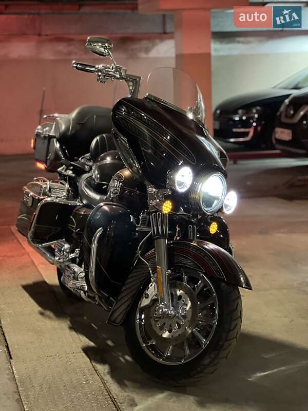 Мотоцикл Круизер Harley-Davidson CVO 2009 в Киеве