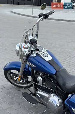 Мотоцикл Круізер Harley-Davidson Dyna Switchback 2015 в 