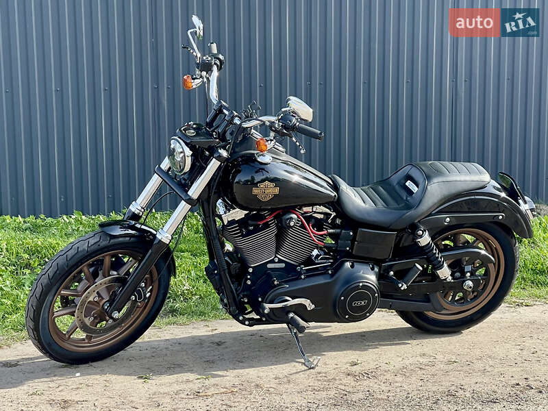 Мотоцикл Круізер Harley-Davidson Dyna 2015 в 