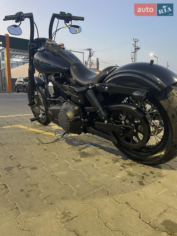 Боббер Harley-Davidson Dyna 2011 в Святопетровское