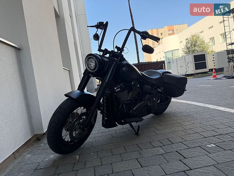 Harley-Davidson FLHCS 2020