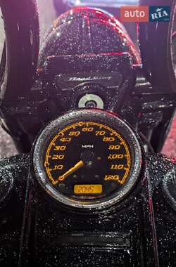 Мотоцикл Круізер Harley-Davidson FLHR 2016 в  фото 5 Мотоцикл Круізер Harley-Davidson FLHR 2016 в