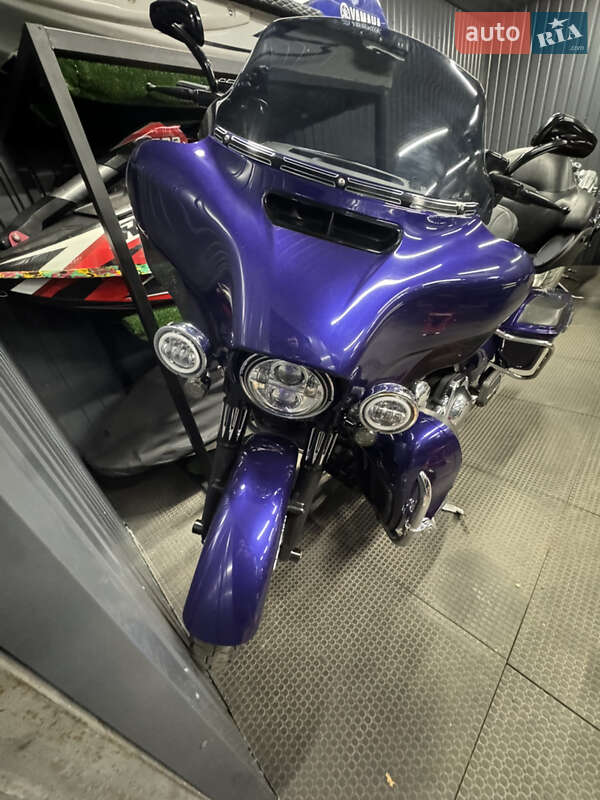 Мотоцикл Круизер Harley-Davidson FLHTCU Ultra Classic Electra Glide 2016 в 