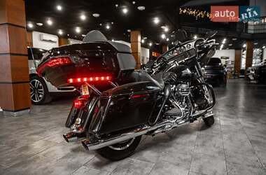 Мотоцикл Кастом Harley-Davidson FLHTCU Ultra Classic Electra Glide 2018 в 