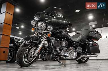 Мотоцикл Кастом Harley-Davidson FLHTCU Ultra Classic Electra Glide 2018 в 