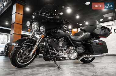 Мотоцикл Кастом Harley-Davidson FLHTCU Ultra Classic Electra Glide 2018 в 