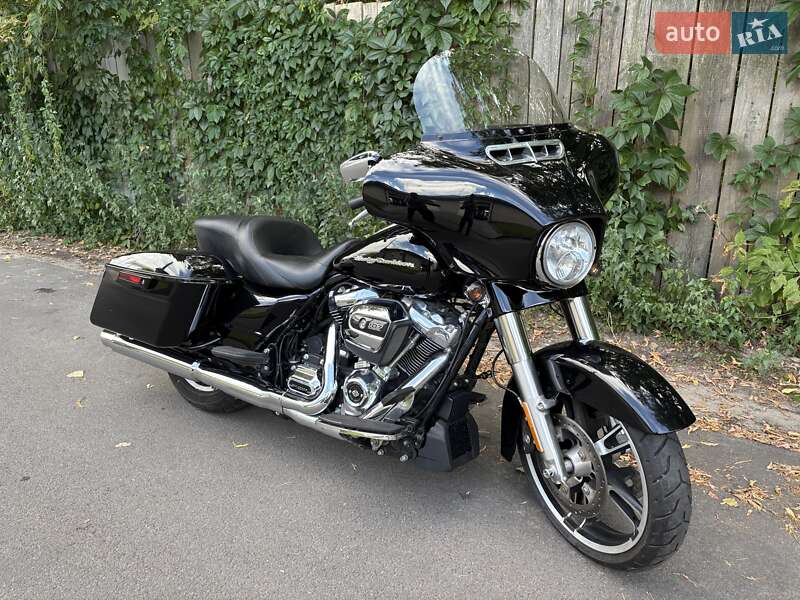 Harley-Davidson FLHTCU Ultra Classic Electra Glide 2017