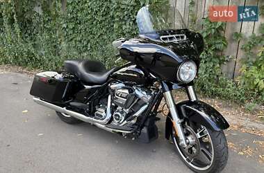 Мотоцикл Туризм Harley-Davidson FLHTCU Ultra Classic Electra Glide 2017 в  Мотоцикл Туризм Harley-Davidson FLHTCU Ultra Classic Electra Glide 2017 в