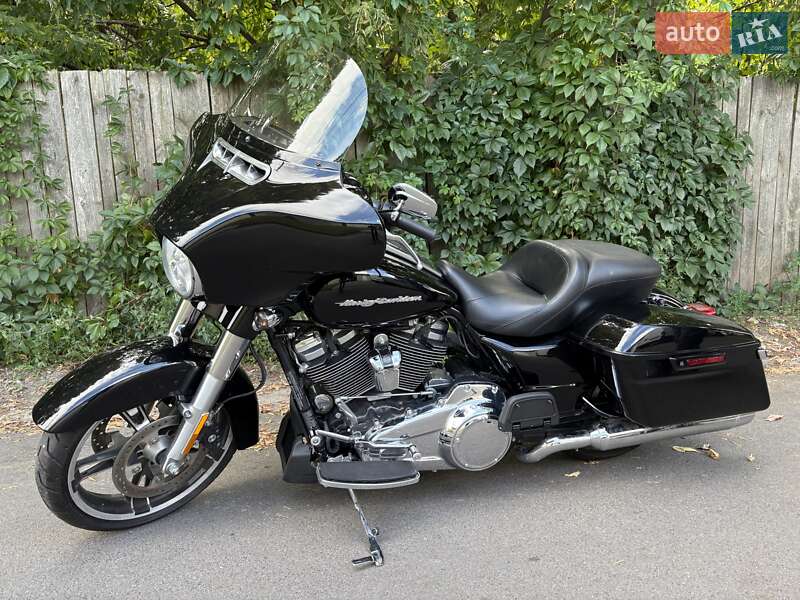 Мотоцикл Круизер Harley-Davidson FLHTCU Ultra Classic Electra Glide 2018 в Киеве фото 6 Мотоцикл Круизер Harley-Davidson FLHTCU Ultra Classic Electra Glide 2018 в Киеве