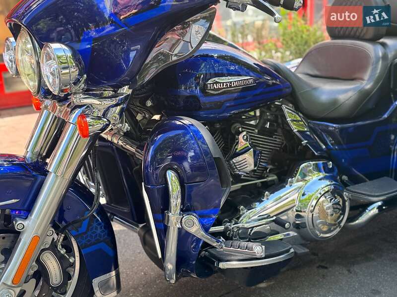Трайк Harley-Davidson FLHTCUTG 2017 в Києві