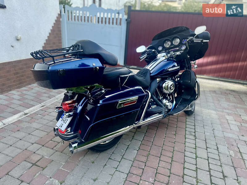 Harley-Davidson FLHTK Electra Glide Ultra Limited 2012