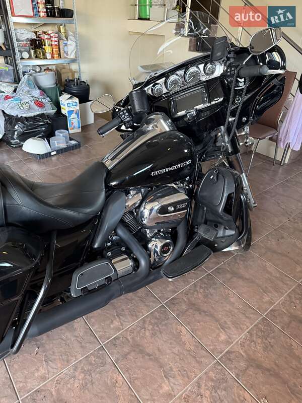 Мотоцикл Туризм Harley-Davidson FLHTK 2016 в Дніпрі