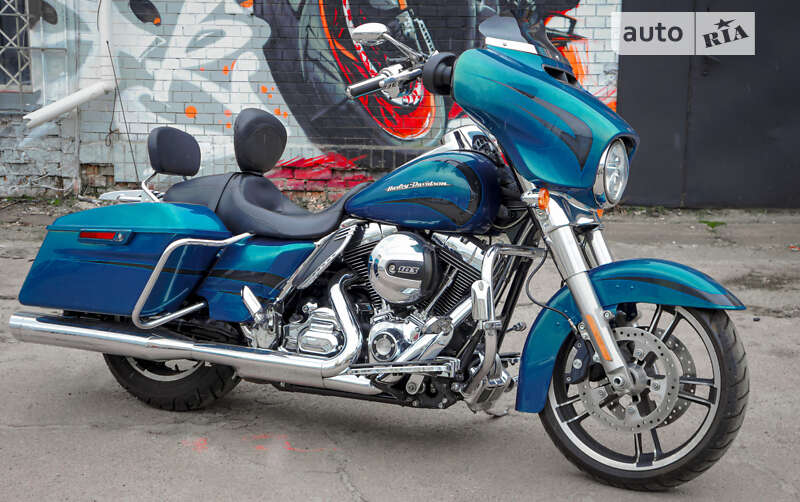 Мотоцикл Чоппер Harley-Davidson FLHX Street Glide 2014 в Киеве
