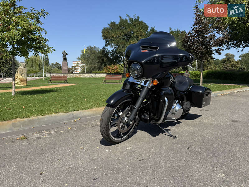 Мотоцикл Чоппер Harley-Davidson FLHX Street Glide 2014 в Кременчуге