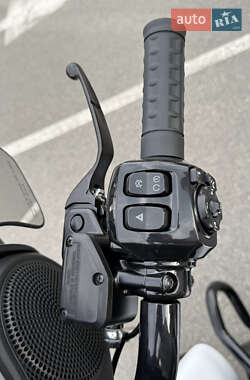 Мотоцикл Круизер Harley-Davidson FLHX 2023 в 