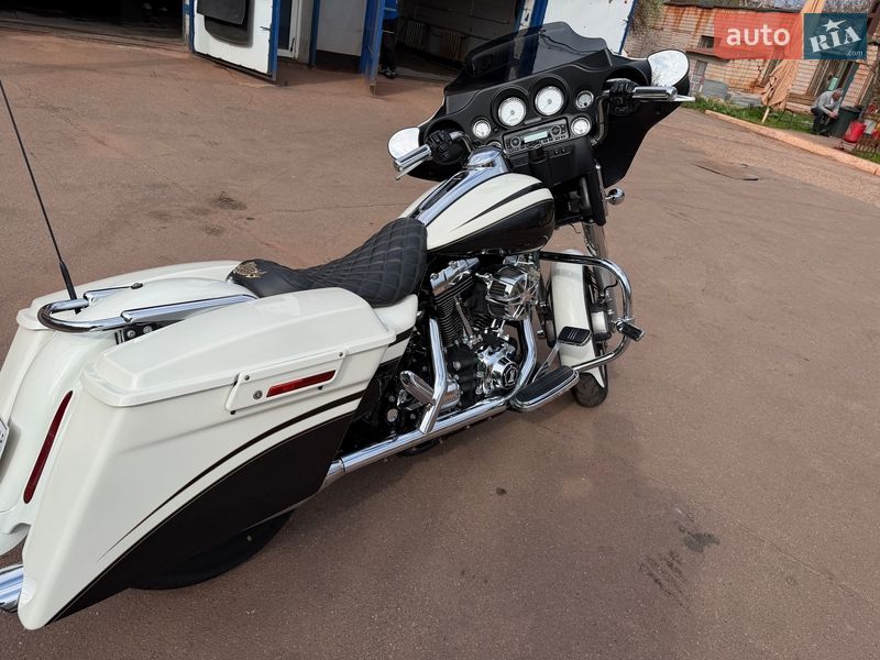 Harley-Davidson FLHX 2008