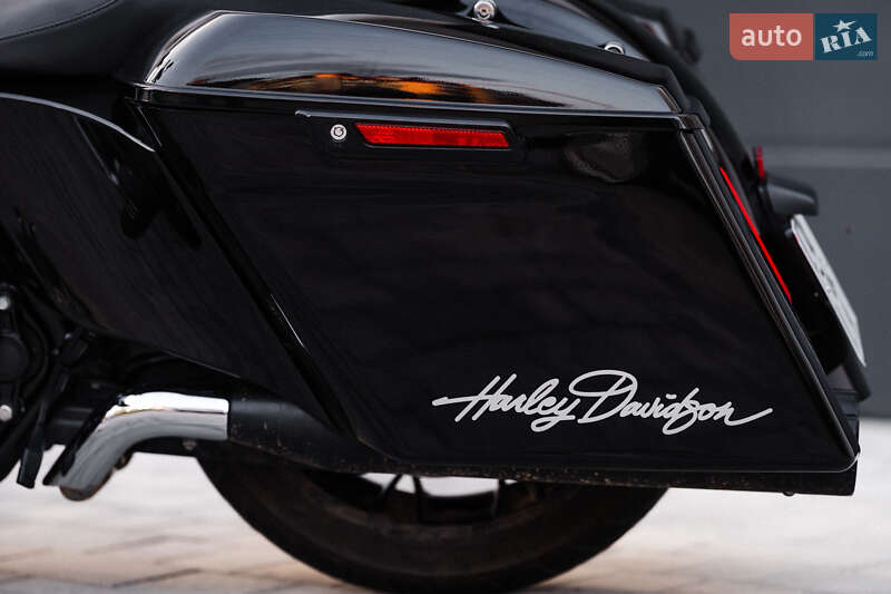 Боббер Harley-Davidson Road Glide 2021 в Ужгороде