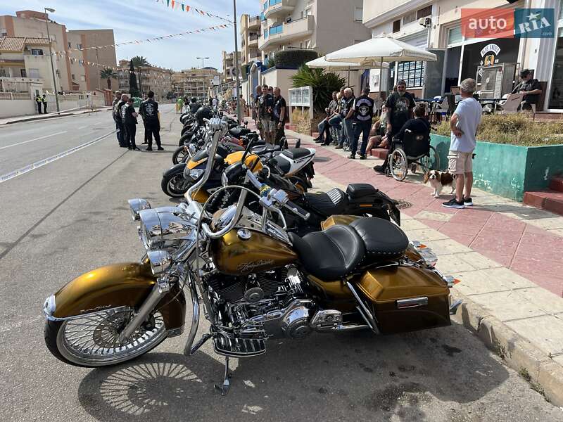 Мотоцикл Кастом Harley-Davidson Road King 2010 в Киеве