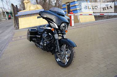 Мотоцикл Чоппер Harley-Davidson Street Glide 2015 в Киеве