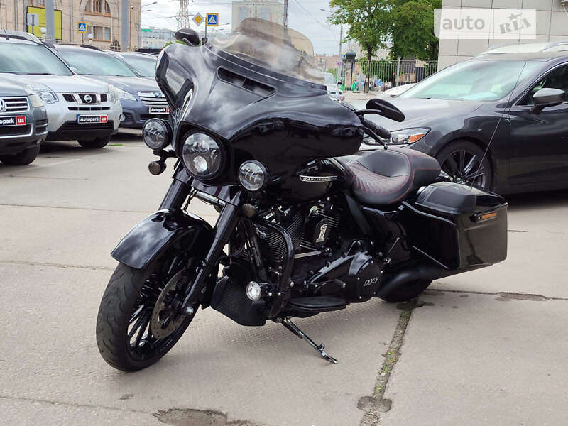 Мотоцикл Круизер Harley-Davidson Street Glide 2018 в Харькове