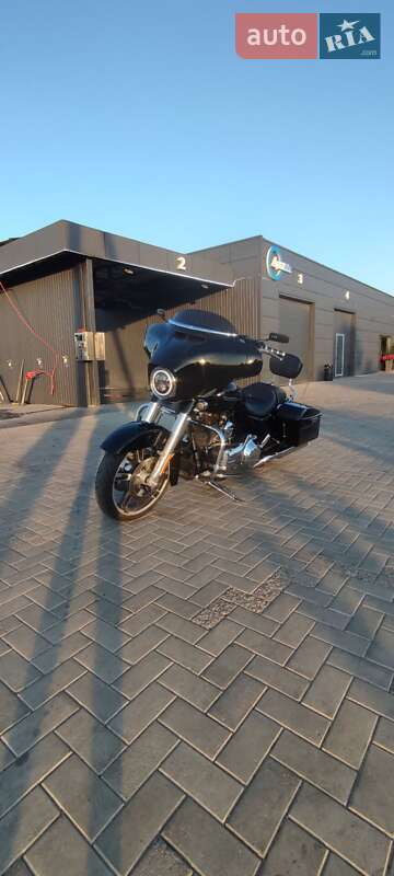 Мотоцикл Круізер Harley-Davidson Street Glide 2015 в Дніпрі