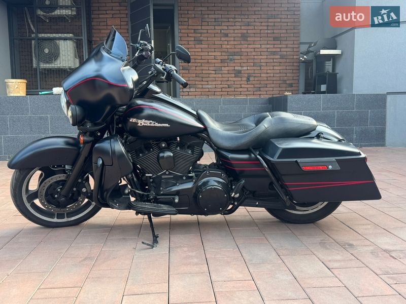 Мотоцикл Чоппер Harley-Davidson Street Glide 2010 в Одессе