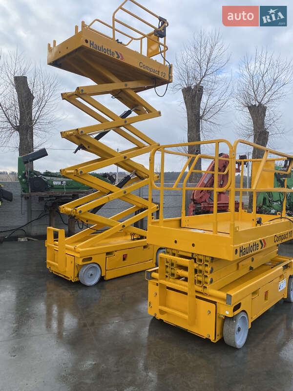 Ножичний підйомник Haulotte Compact 12 2009 в Києві